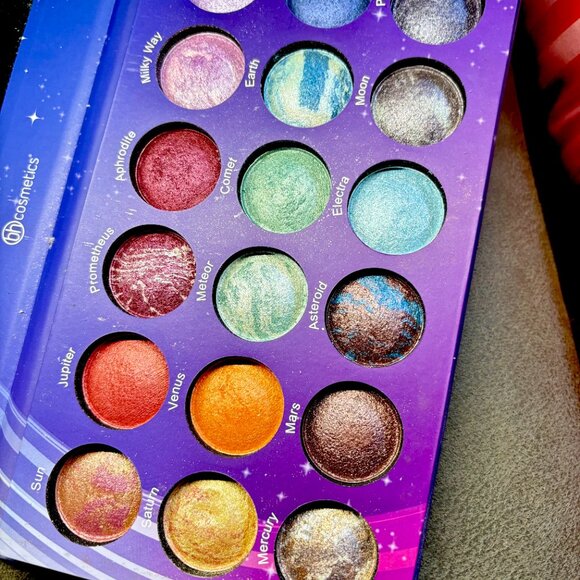 BH Cosmetics Galaxy Eyeshadow Palette - Picture 2 of 2